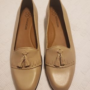 Naturalizer Leather Flats